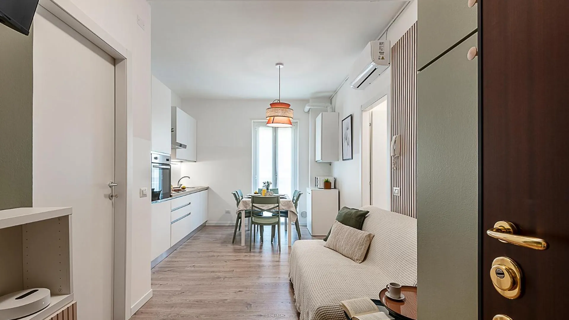 Apartment Stayeasy Sauli1 - 2 Bedrooms, 2 Baths Next To Pasteur Metro Milan Italy